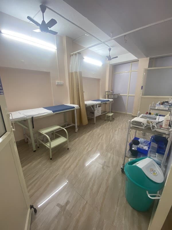 VETRI VHELAVA HOSPITALS - Padma Ambulance Service Porur