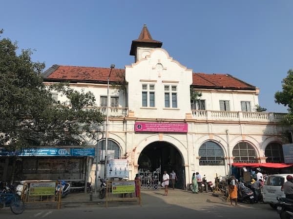 Government Hospital Egmore - Ambulance service by Padma Ambulance in Egmore