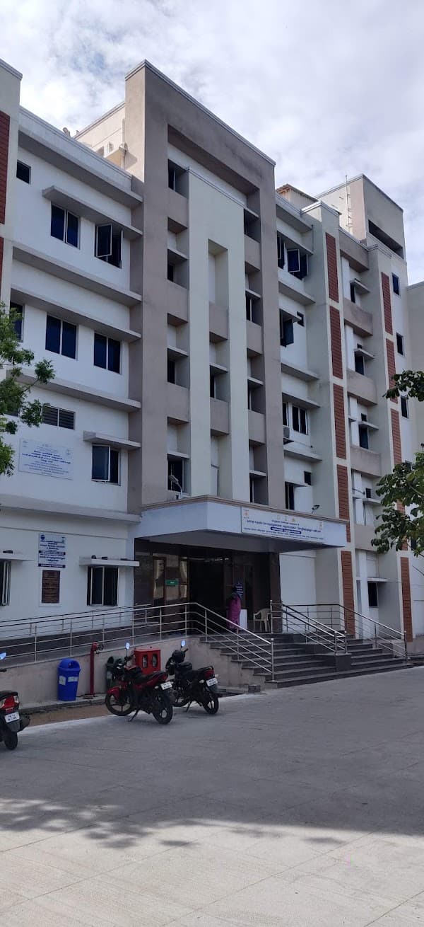 Government Hospital, Injambakkam - Ambulance service by Padma Ambulance in Injambakkam