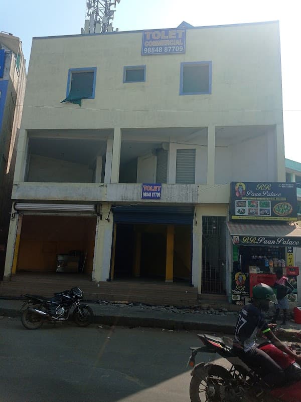 K M Hospital & Polyclinic - Ambulance service by Padma Ambulance in Koyambedu