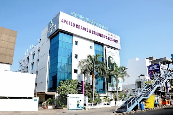 Apollo Cradle & Children's Hospital - Best Child and Maternity Hospital | Karapakkam, Chennai - Ambulance service by Padma Ambulance in Sholinganallur